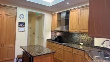 Courtyards At Punahou condo # 33, Honolulu, Hawaii - photo 6 of 19
