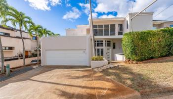 1740  Mikahala Way Wilhelmina, Diamond Head home - photo 2 of 15