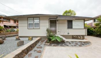 1761 Nakula St Wahiawa Heights, Central home - photo 2 of 21 1761 Nakula St Wahiawa Heights, Central home - photo 2 of 21