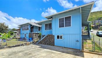 1767 Puowaina Drive Punchbowl Area, Honolulu home - photo 5 of 25 1767 Puowaina Drive Punchbowl Area, Honolulu home - photo 5 of 25