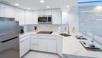 Ilikai Apt Bldg condo # 1005, Honolulu, Hawaii - photo 4 of 12