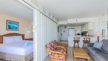 Ilikai Apt Bldg condo # 1708, Honolulu, Hawaii - photo 4 of 21