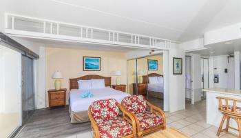 Ilikai Apt Bldg condo # 1708, Honolulu, Hawaii - photo 5 of 21