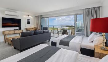 Ilikai Apt Bldg condo # 2131, Honolulu, Hawaii - photo 5 of 22