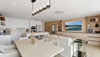 Ilikai Apt Bldg condo # 2608, Honolulu, Hawaii - photo 4 of 25