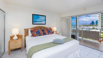 Ilikai Apt Bldg condo # 629, Honolulu, Hawaii - photo 5 of 20