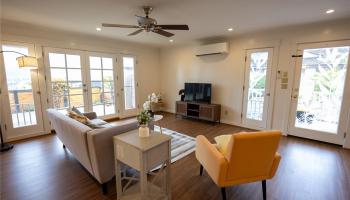 179  Nawiliwili Street Triangle, Hawaii Kai home - photo 3 of 25