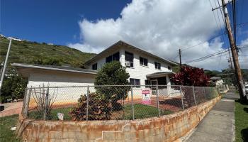 1806  Palolo Ave Palolo, Diamond Head home - photo 4 of 25