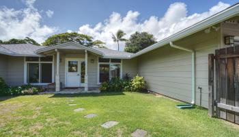 181 Kuulei Road Kuulei Tract, Kailua home - photo 3 of 24 181 Kuulei Road Kuulei Tract, Kailua home - photo 3 of 24