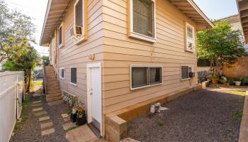 1812 Algaroba St Honolulu - Multi-family - photo 4 of 8