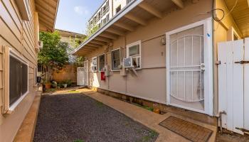 1812 Algaroba St Honolulu - Multi-family - photo 6 of 8