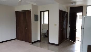 1812 Puowaina Dr Honolulu - Rental - photo 2 of 15