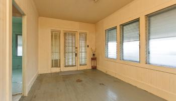 1812  Young St Moiliili, Honolulu home - photo 2 of 13