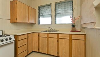 1812  Young St Moiliili, Honolulu home - photo 5 of 13