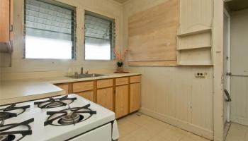 1812  Young St Moiliili, Honolulu home - photo 6 of 13