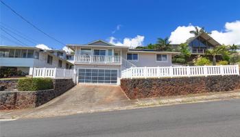 1815 Alewa Drive Alewa Heights, Honolulu home - photo 1 of 25 1815 Alewa Drive Alewa Heights, Honolulu home - photo 1 of 25