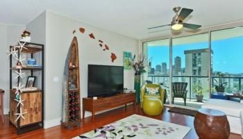 Allure Waikiki condo #2001, Honolulu, Hawaii - photo 4 of 19