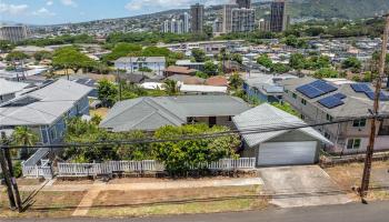 1848  Puowaina Dr Punchbowl Area, Honolulu home - photo 4 of 18