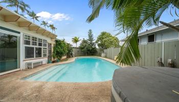 185  Ulupa Street Kalama Tract, Kailua home - photo 2 of 25