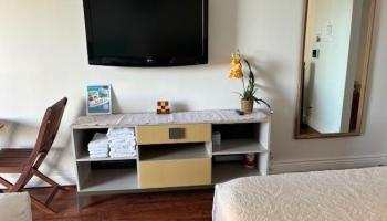 Palms at Waikiki condo # 818, Honolulu, Hawaii - photo 4 of 10