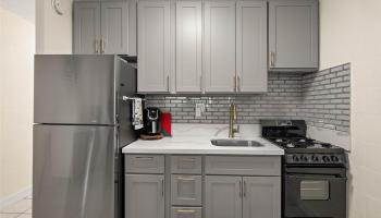 Kaioo Terrace condo # 302, Honolulu, Hawaii - photo 3 of 10