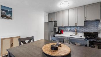 Kaioo Terrace condo # 302, Honolulu, Hawaii - photo 4 of 10