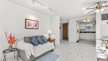 Waikiki Landmark condo # 906, Honolulu, Hawaii - photo 4 of 25