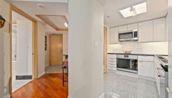 Waikiki Landmark condo # 907, Honolulu, Hawaii - photo 3 of 25