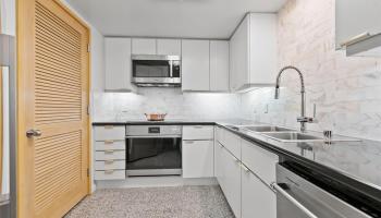 Waikiki Landmark condo # 907, Honolulu, Hawaii - photo 4 of 25