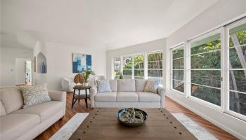 19  Hinalo Place Dowsett, Honolulu home - photo 3 of 25