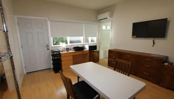 1907 Coyne Street Honolulu - Rental - photo 4 of 8