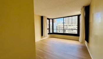 1910 Ala Moana Blvd Honolulu - Rental - photo 4 of 10