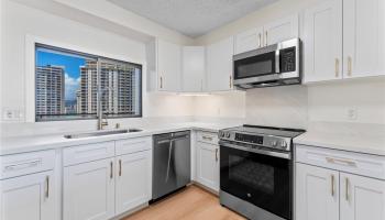 Canterbury Pl condo # 23B, Honolulu, Hawaii - photo 3 of 25 Canterbury Pl condo # 23B, Honolulu, Hawaii - photo 3 of 25