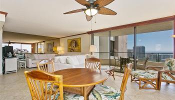 Canterbury Pl condo # 29A, Honolulu, Hawaii - photo 2 of 17 Canterbury Pl condo # 29A, Honolulu, Hawaii - photo 2 of 17