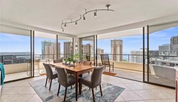 Canterbury Pl condo # 29A, Honolulu, Hawaii - photo 1 of 24