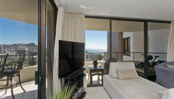 Canterbury Pl condo # 29D, Honolulu, Hawaii - photo 4 of 20