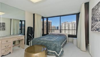 Canterbury Pl condo # 29D, Honolulu, Hawaii - photo 5 of 20