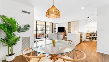 Canterbury Pl condo # 32E, Honolulu, Hawaii - photo 1 of 18