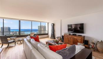 Canterbury Pl condo # 35C, Honolulu, Hawaii - photo 2 of 11