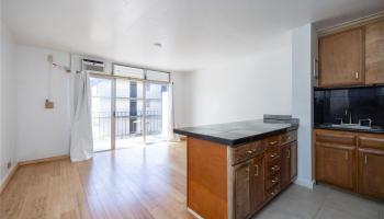 University Court Apts condo # 305, Honolulu, Hawaii - photo 6 of 17