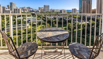 Inn On The Park condo # 1607, Honolulu, Hawaii - photo 2 of 21