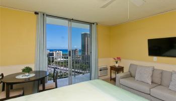 Inn On The Park condo # 2013, Honolulu, Hawaii - photo 3 of 17 Inn On The Park condo # 2013, Honolulu, Hawaii - photo 3 of 17