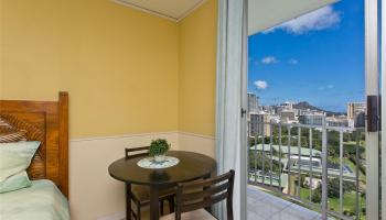 Inn On The Park condo # 2013, Honolulu, Hawaii - photo 4 of 17 Inn On The Park condo # 2013, Honolulu, Hawaii - photo 4 of 17