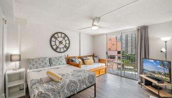 Inn On The Park condo # 706, Honolulu, Hawaii - photo 2 of 16