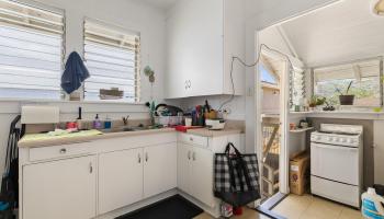 1924 Beretania Street Honolulu - Multi-family - photo 6 of 14