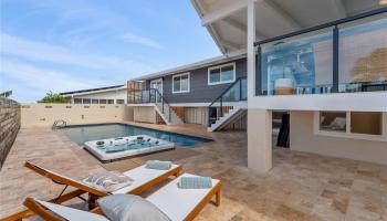 1974  Halekoa Drive Waialae Nui Rdge, Diamond Head home - photo 3 of 25