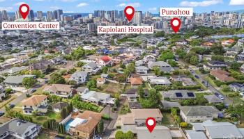 2002-B  Hunnewell Street Manoa-lower, Honolulu home - photo 3 of 25