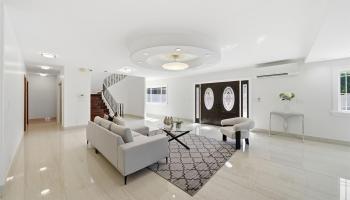 2004  Skyline Drive Kamehameha Heights, Honolulu home - photo 2 of 25