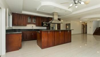 2004  Skyline Drive Kamehameha Heights, Honolulu home - photo 3 of 25