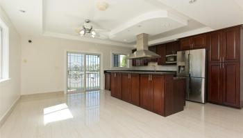 2004  Skyline Drive Kamehameha Heights, Honolulu home - photo 5 of 25